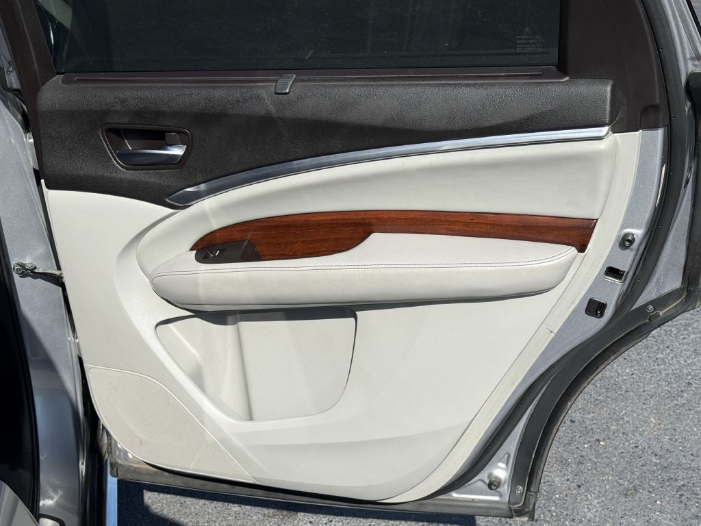 2017 Acura MDX Image 28