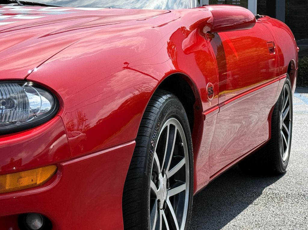 2002 Chevrolet Camaro Image 3