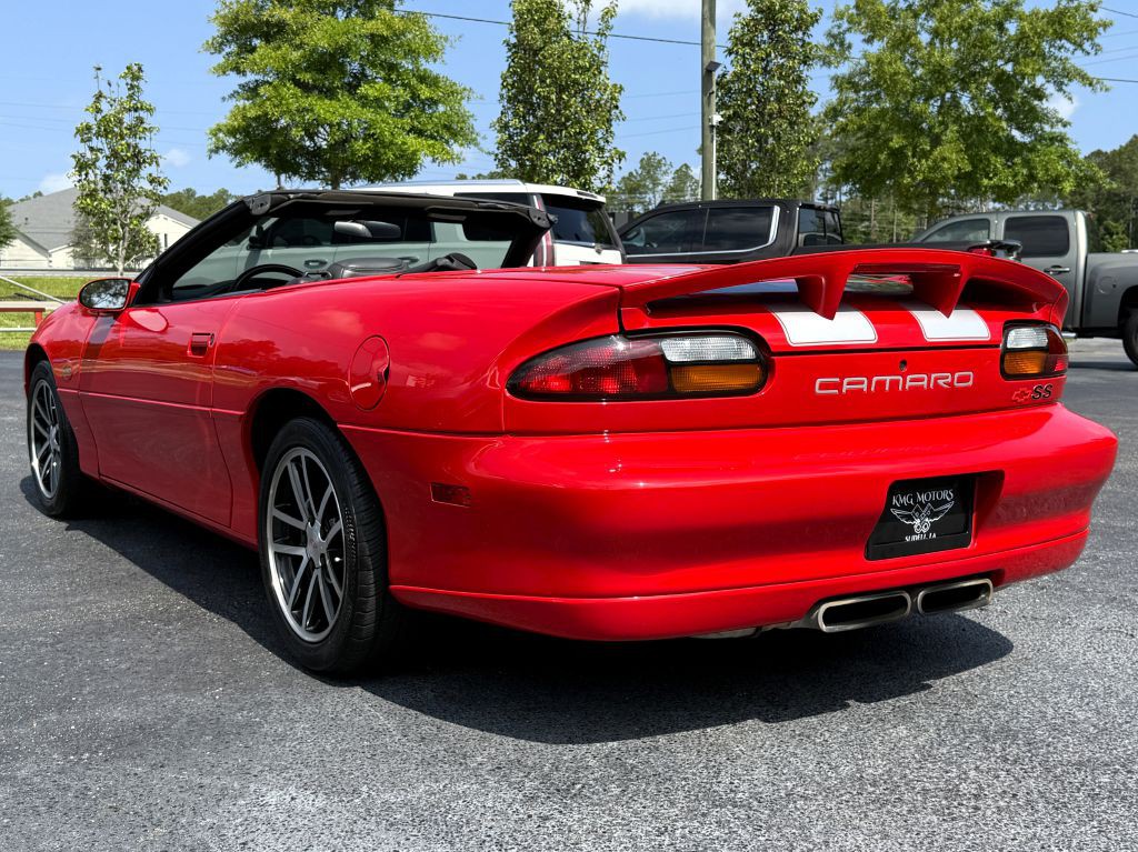 2002 Chevrolet Camaro Image 5