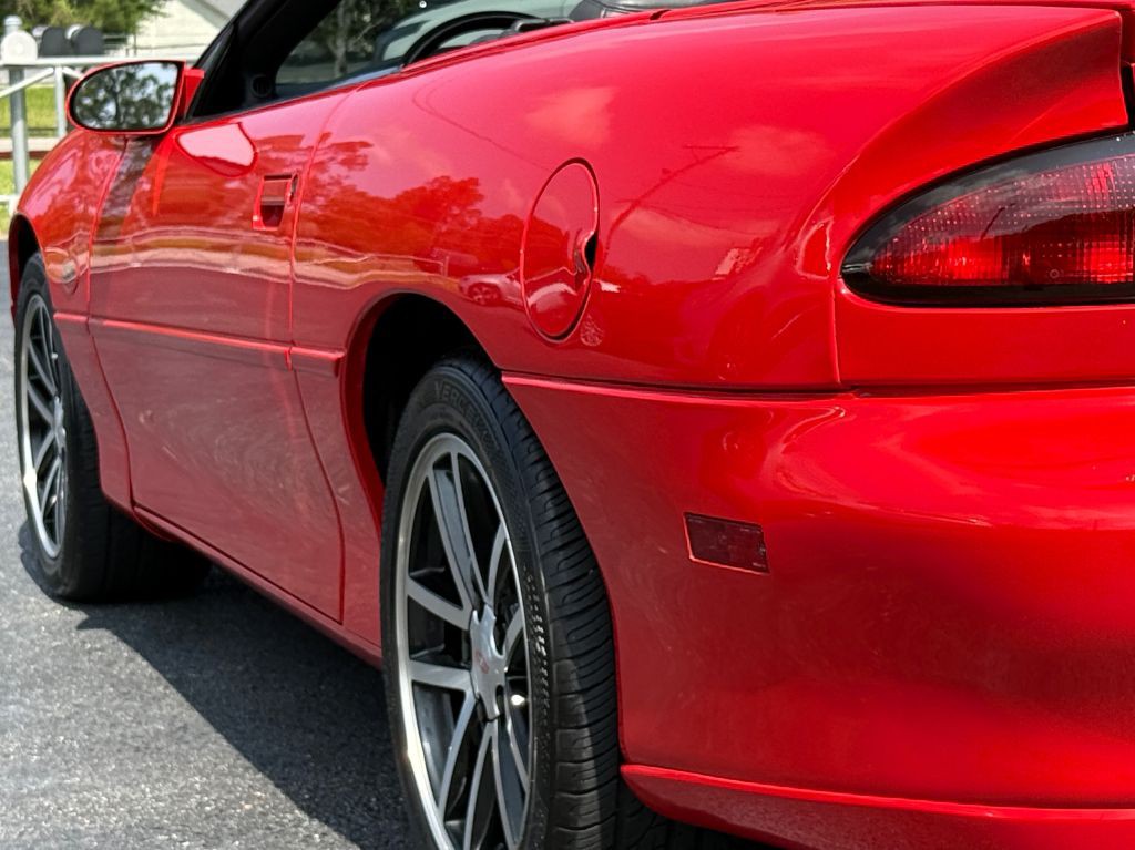 2002 Chevrolet Camaro Image 6