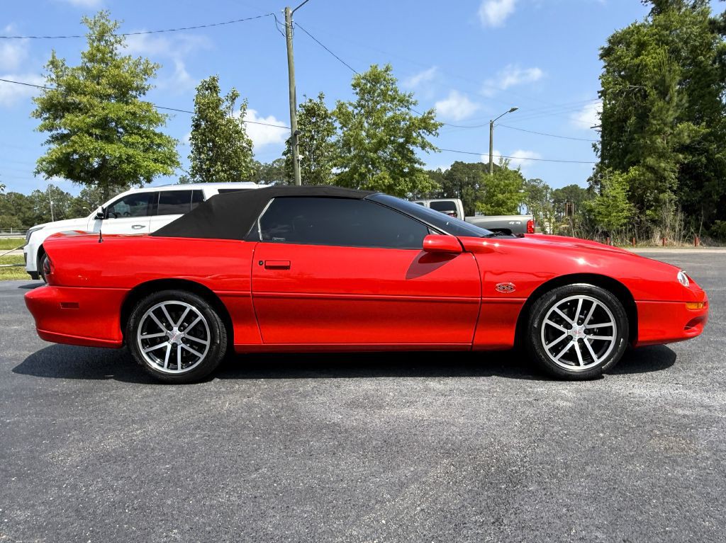 2002 Chevrolet Camaro Image 10