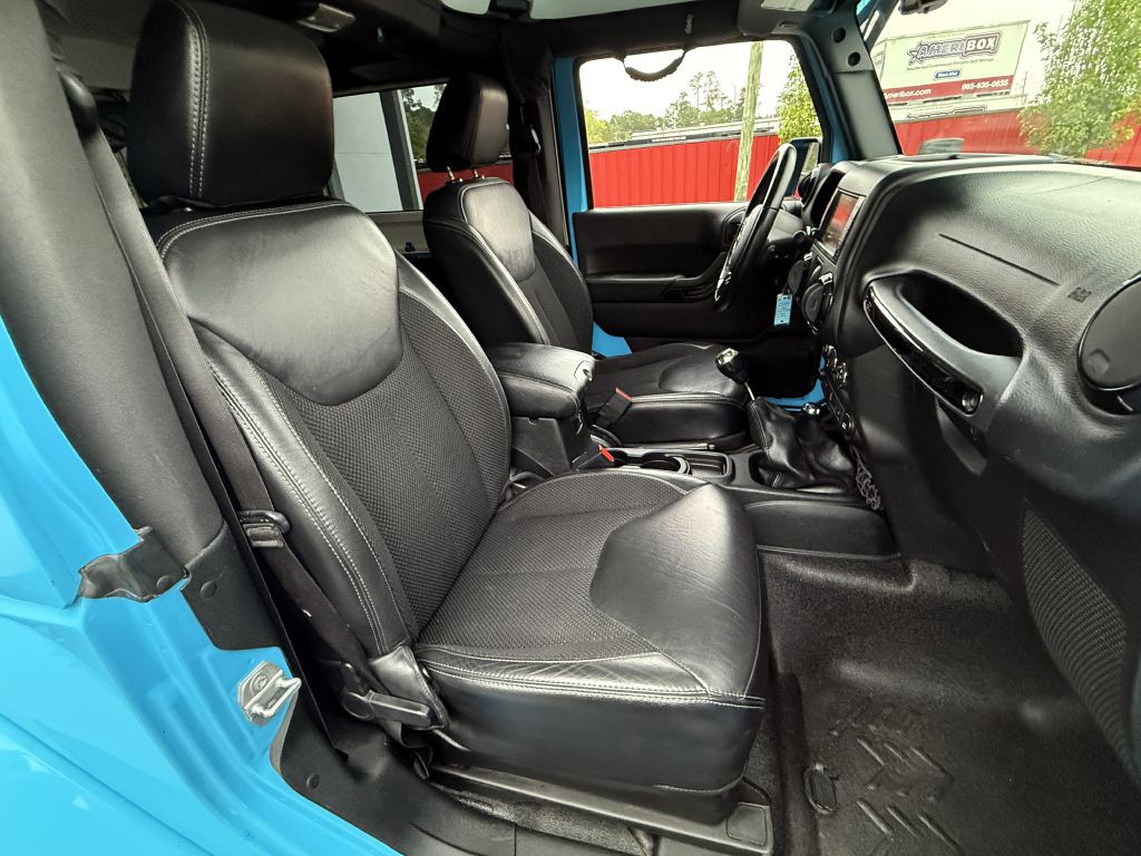 2017 Jeep Wrangler Image 17