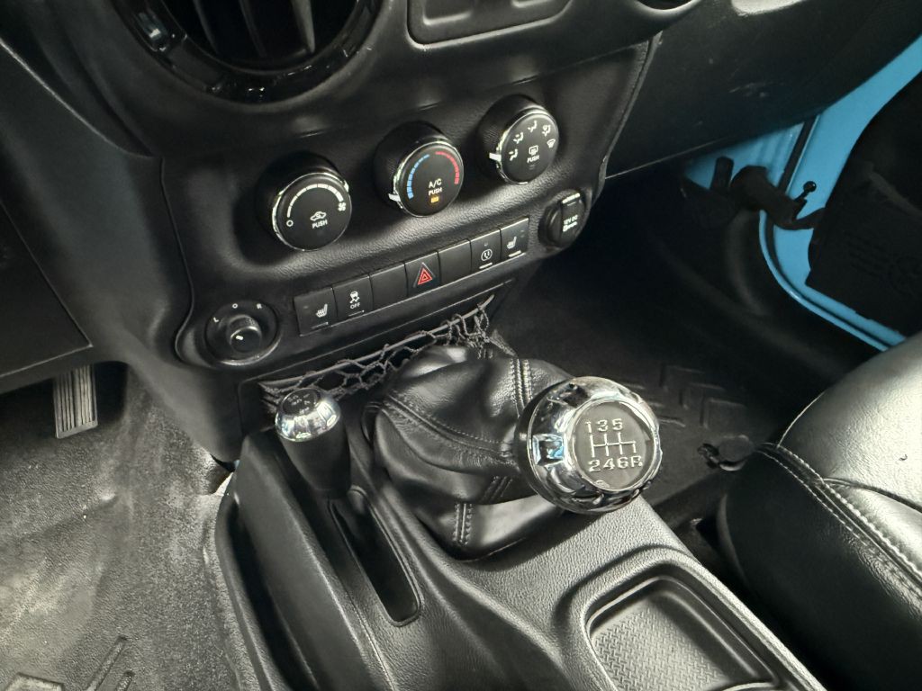 2017 Jeep Wrangler Image 21