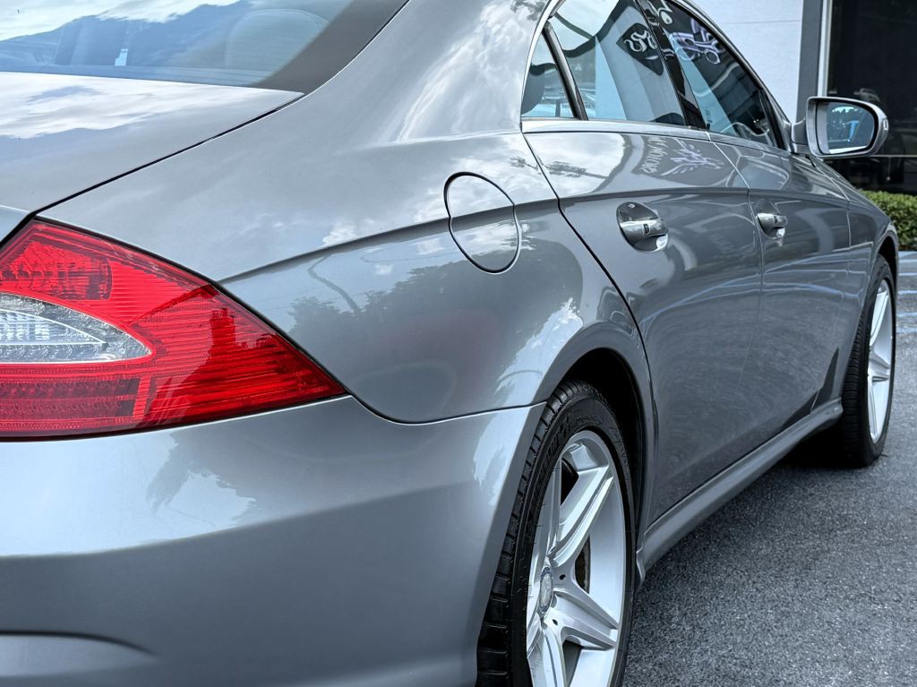 2011 Mercedes-Benz CLS-Class Image 8