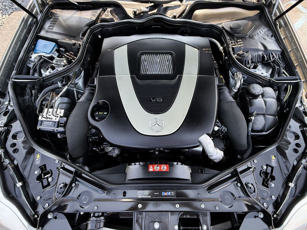 2011 Mercedes-Benz CLS-Class Image 28