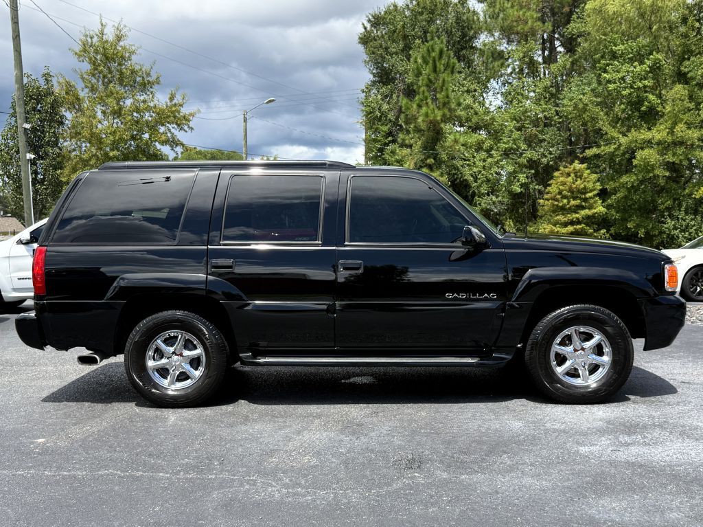 2000 Cadillac Escalade Image 11