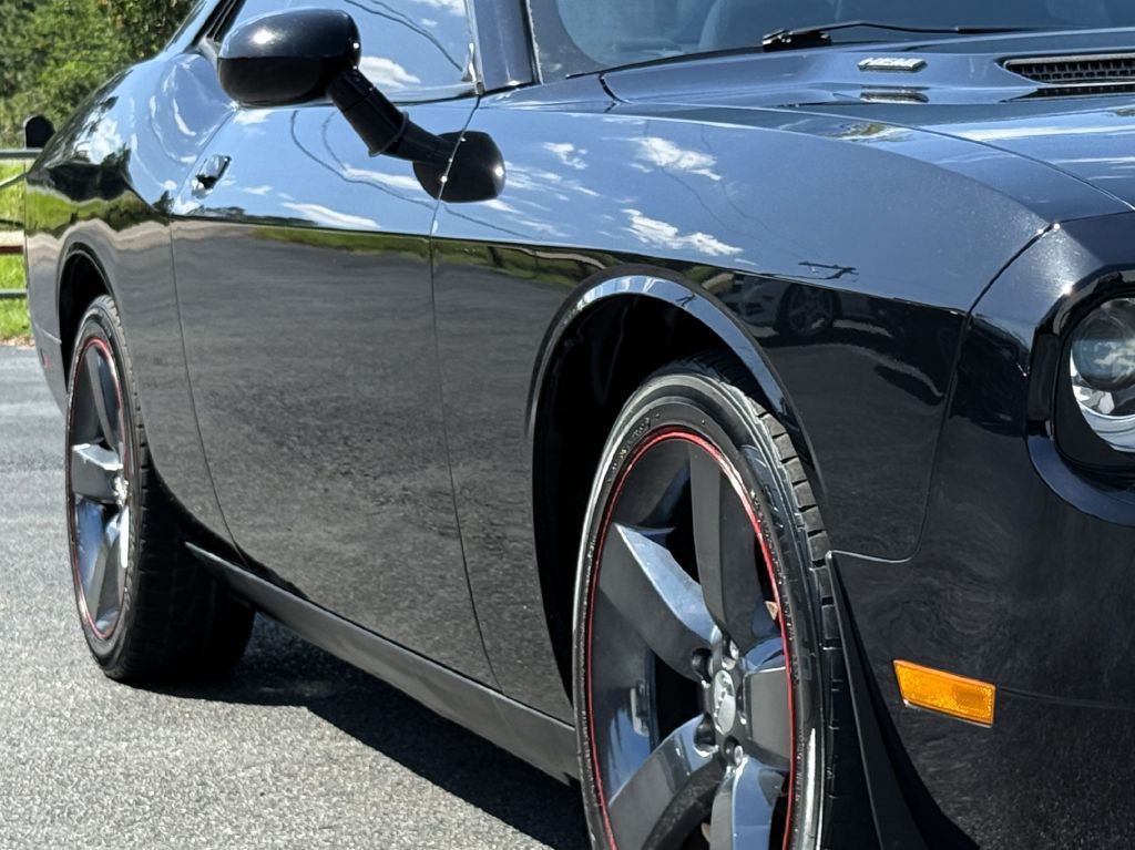 2014 Dodge Challenger Image 13