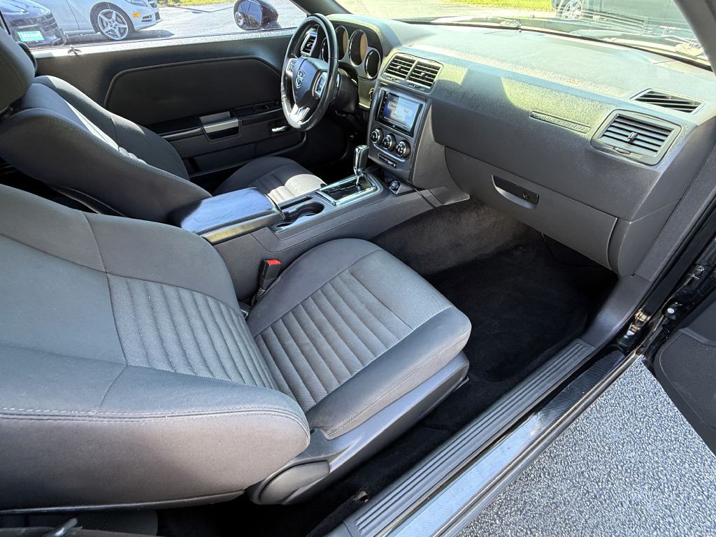 2014 Dodge Challenger Image 16