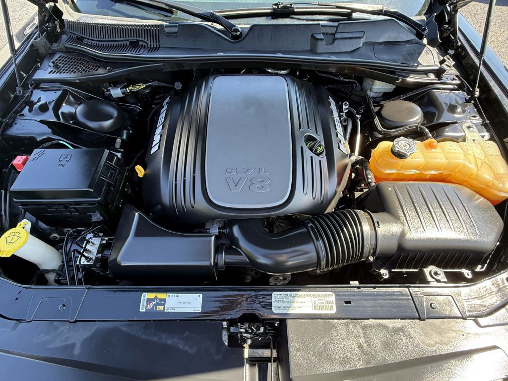 2014 Dodge Challenger Image 25