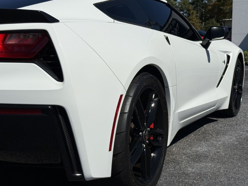 2014 Chevrolet Corvette Image 9