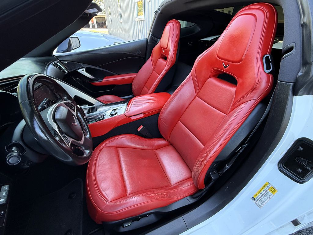 2014 Chevrolet Corvette Image 16