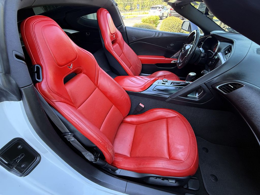 2014 Chevrolet Corvette Image 18