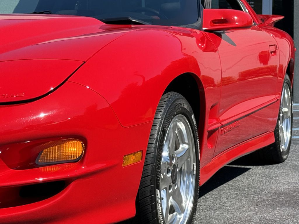 2001 Pontiac Firebird Image 4