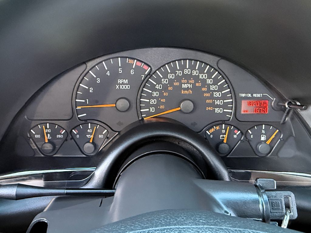 2001 Pontiac Firebird Image 22