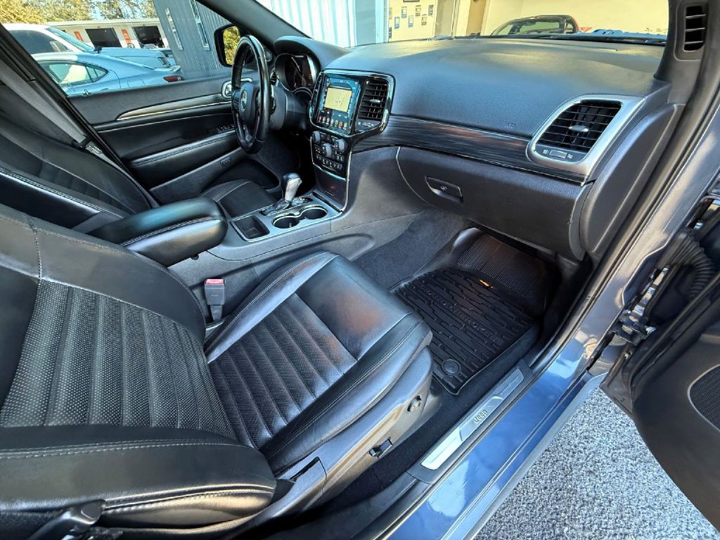 2020 Jeep Grand Cherokee Image 16