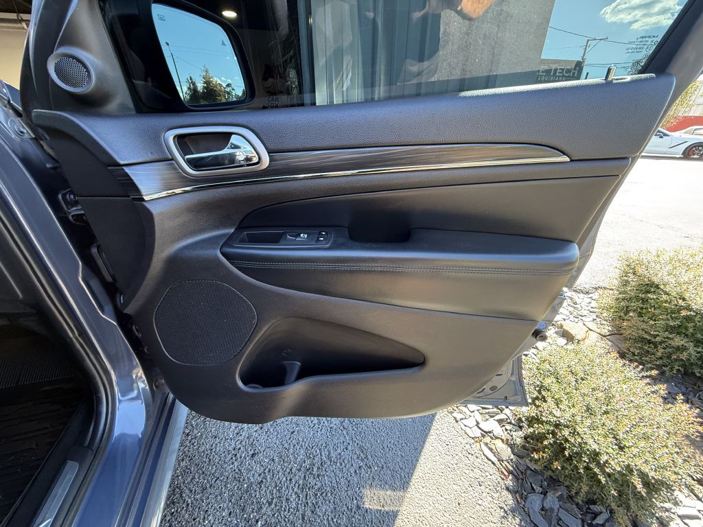 2020 Jeep Grand Cherokee Image 24
