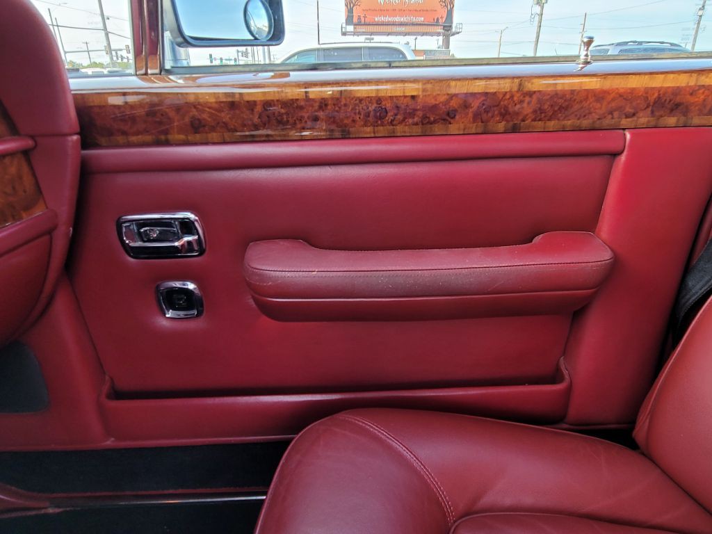 1985 Rolls-Royce Silver Spirit Image 16