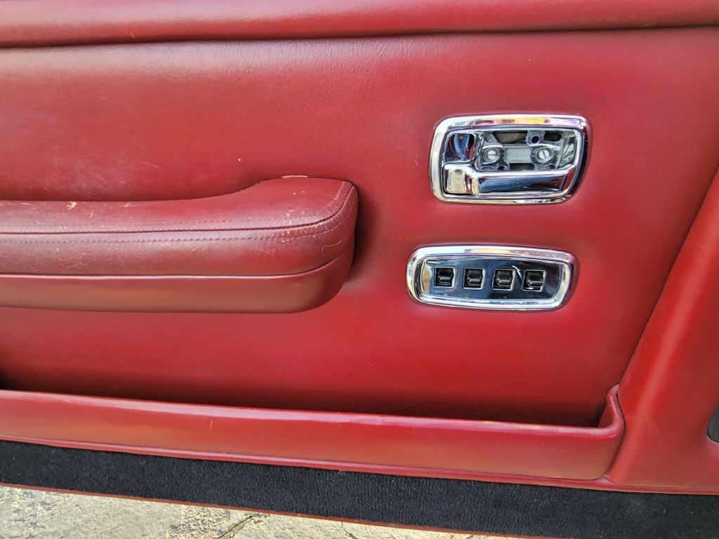 1985 Rolls-Royce Silver Spirit Image 17