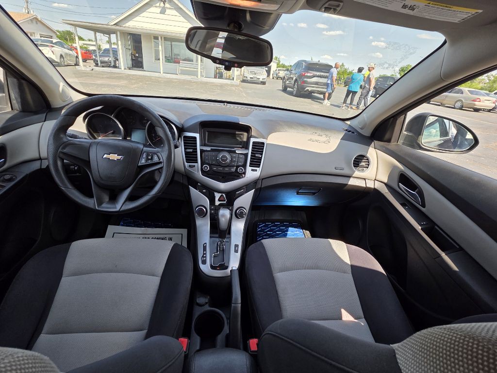 2015 Chevrolet Cruze Image 11