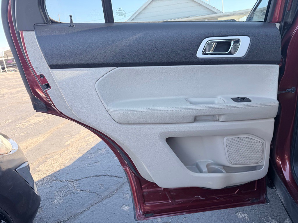 2014 Ford Explorer Image 9