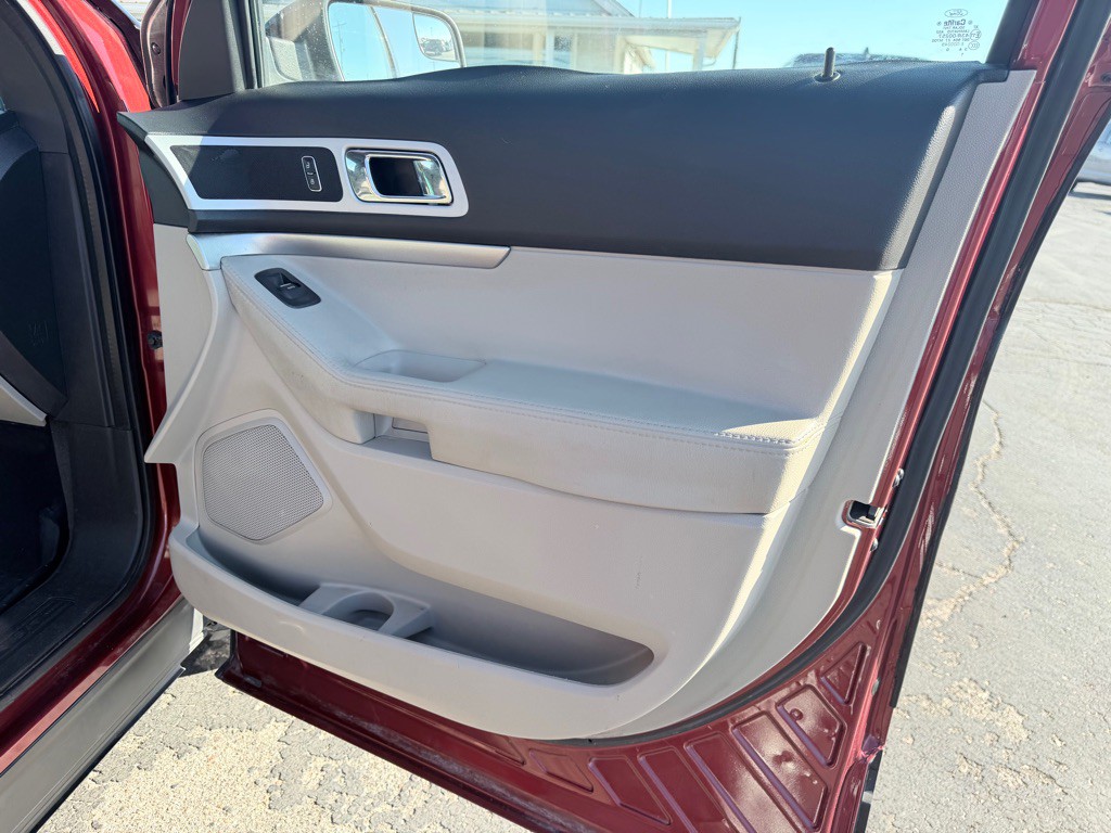 2014 Ford Explorer Image 14