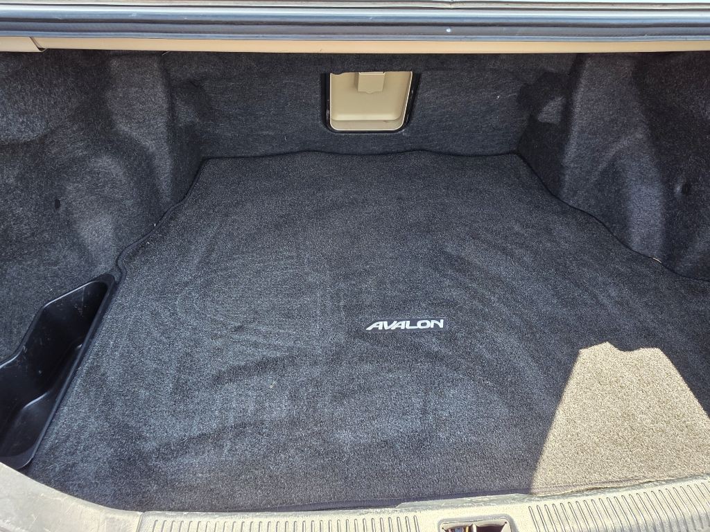2003 Toyota Avalon Image 10