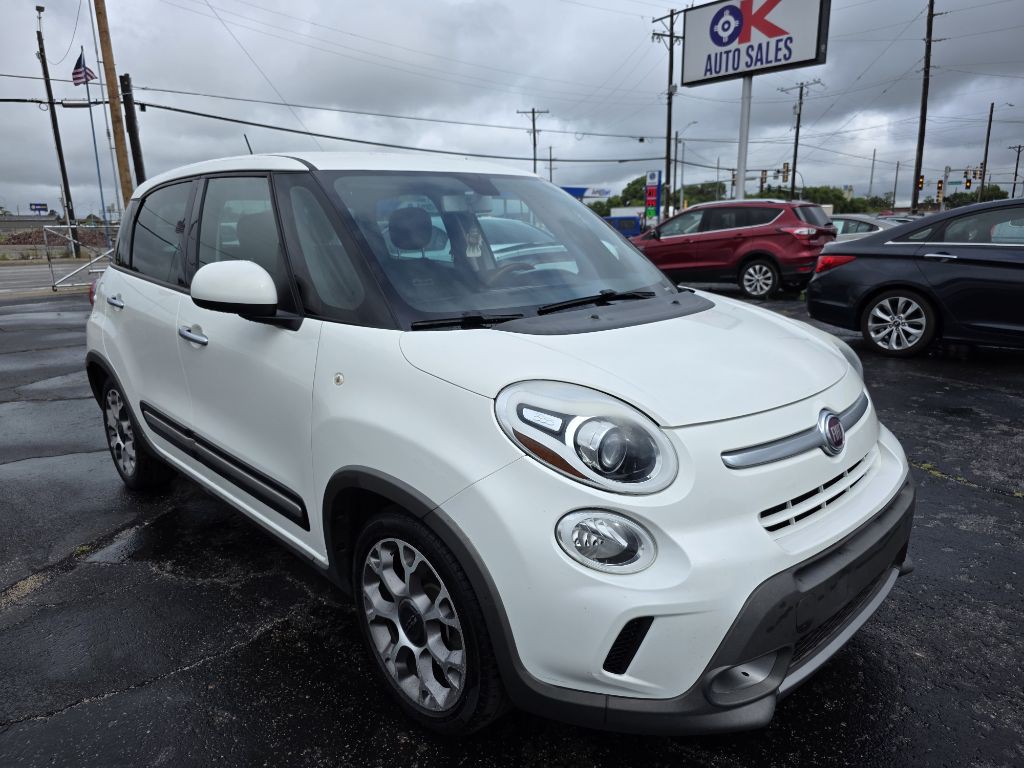 2014 FIAT 500L Image 1