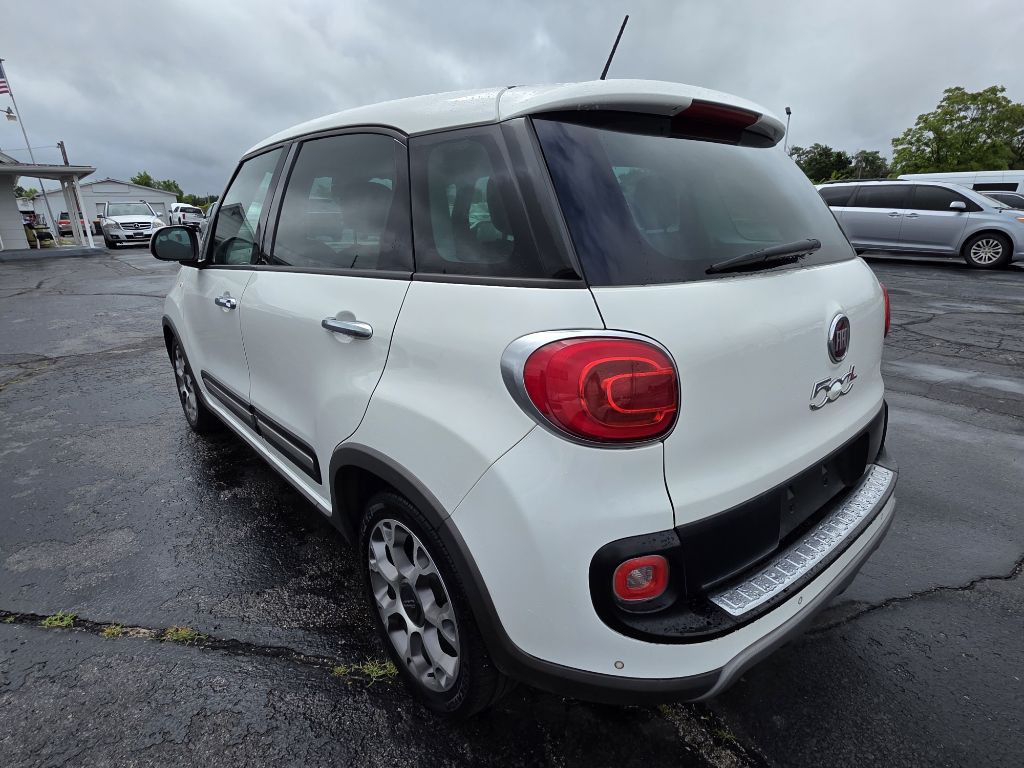 2014 FIAT 500L Image 2