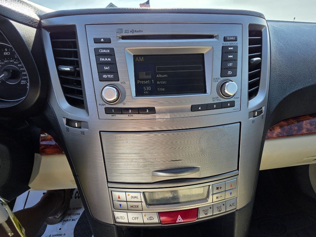 2012 Subaru Outback Image 17