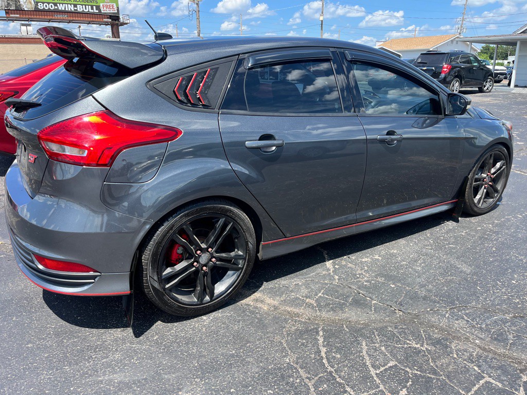 2016 Ford Focus Image 5