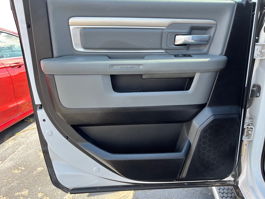 2015 RAM 1500 Image 11