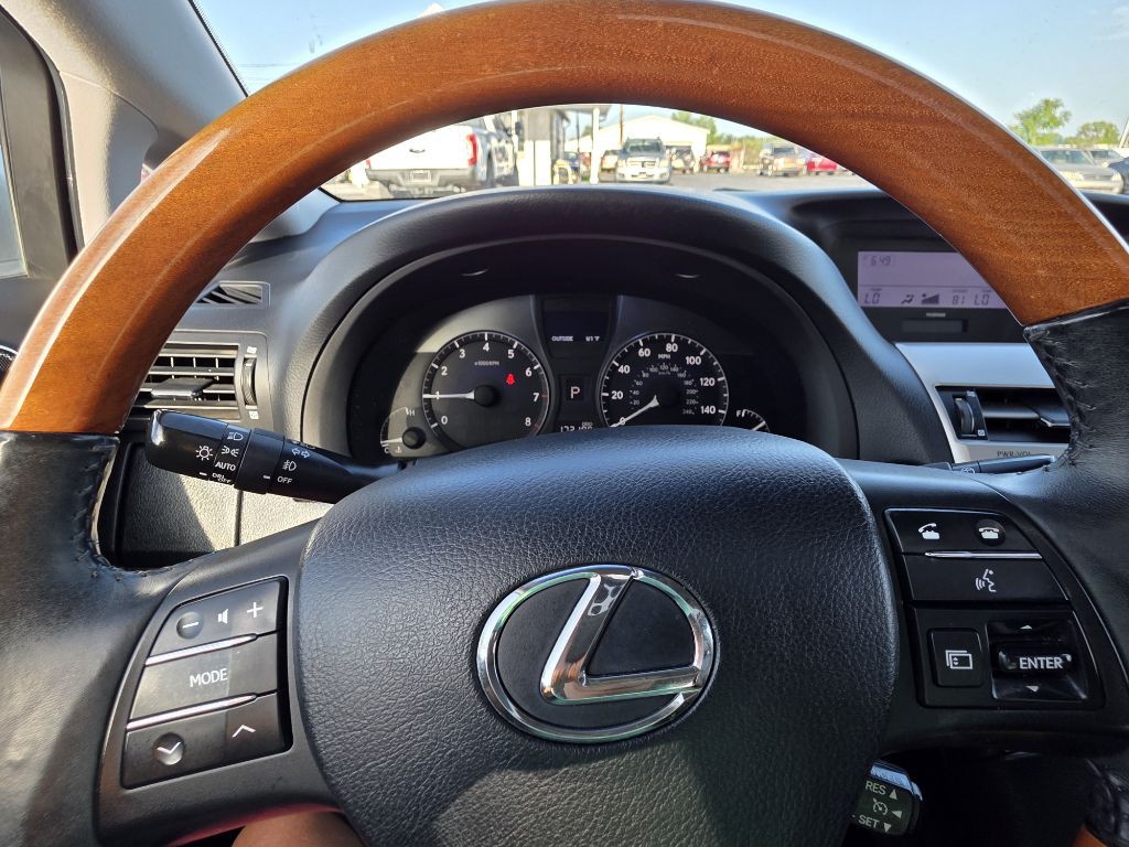 2012 Lexus RX Image 16