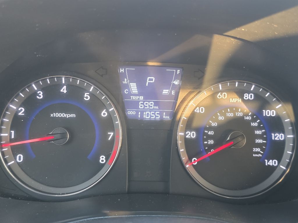 2014 Hyundai Accent Image 15