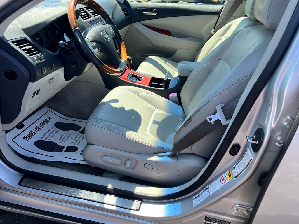 2007 Lexus ES Image 8