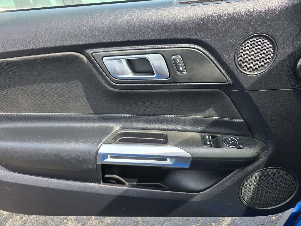 2019 Ford Mustang Image 10