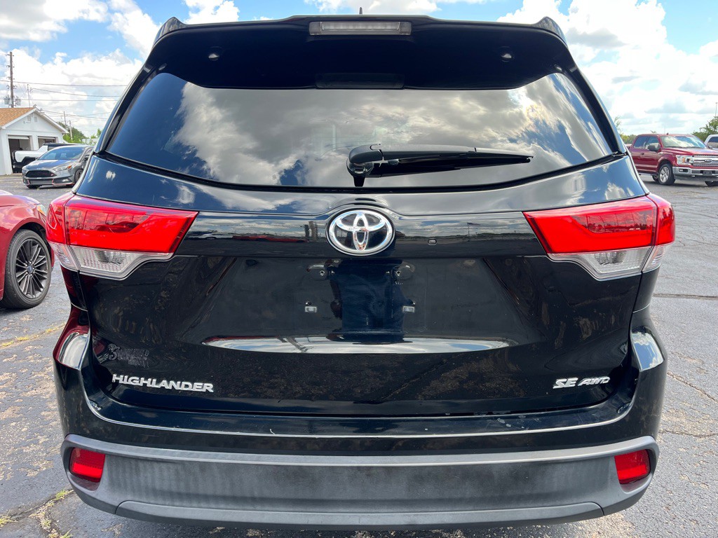 2018 Toyota Highlander Image 4