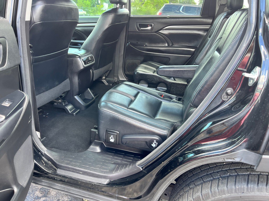 2018 Toyota Highlander Image 10