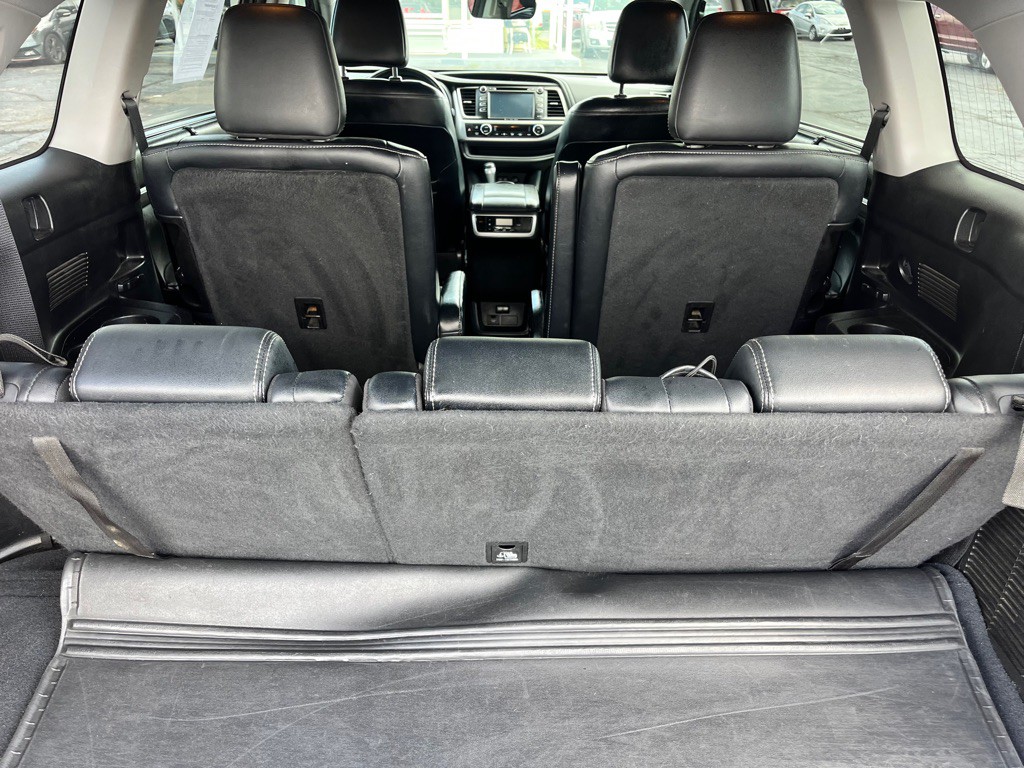 2018 Toyota Highlander Image 11