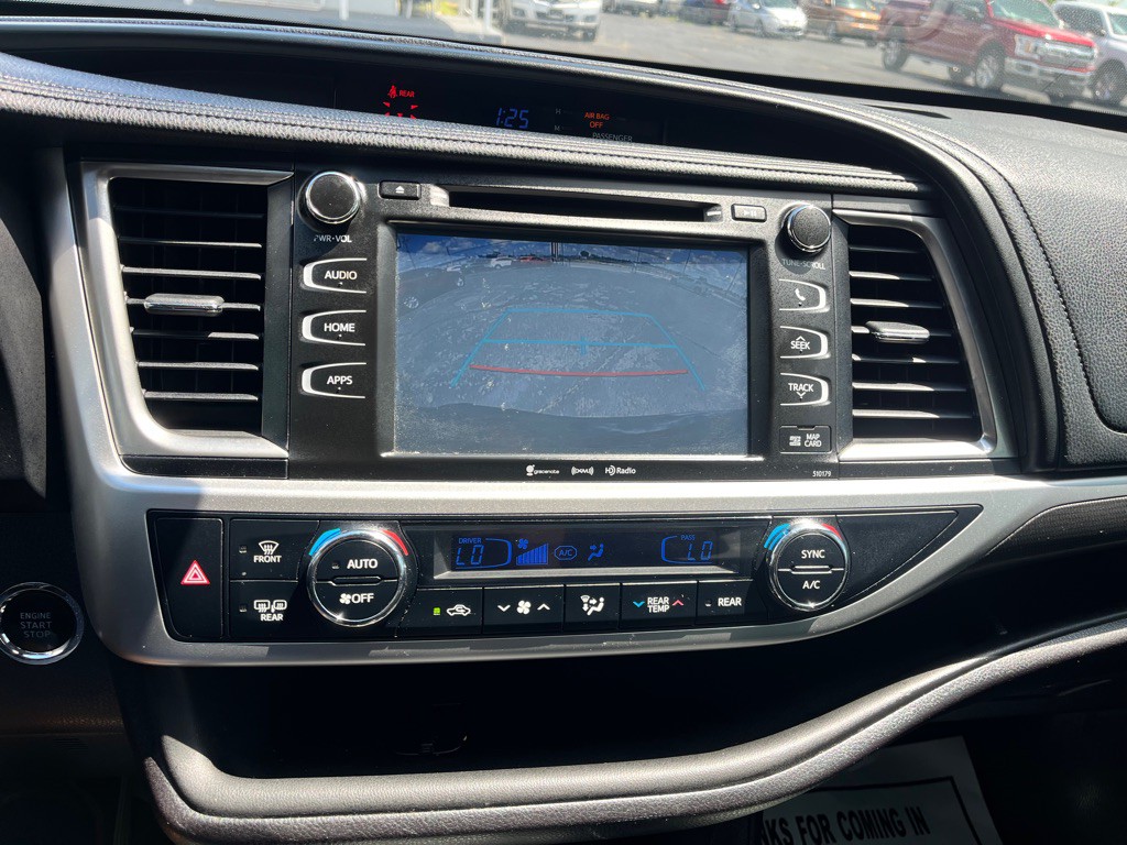 2018 Toyota Highlander Image 12
