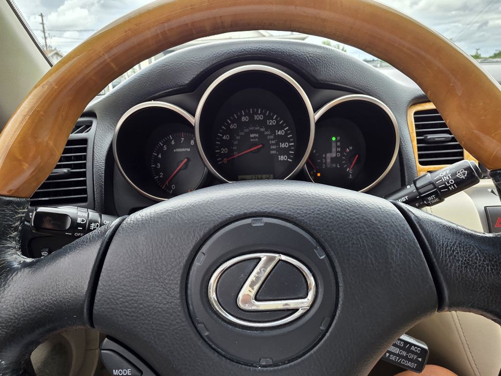 2003 Lexus SC Image 18