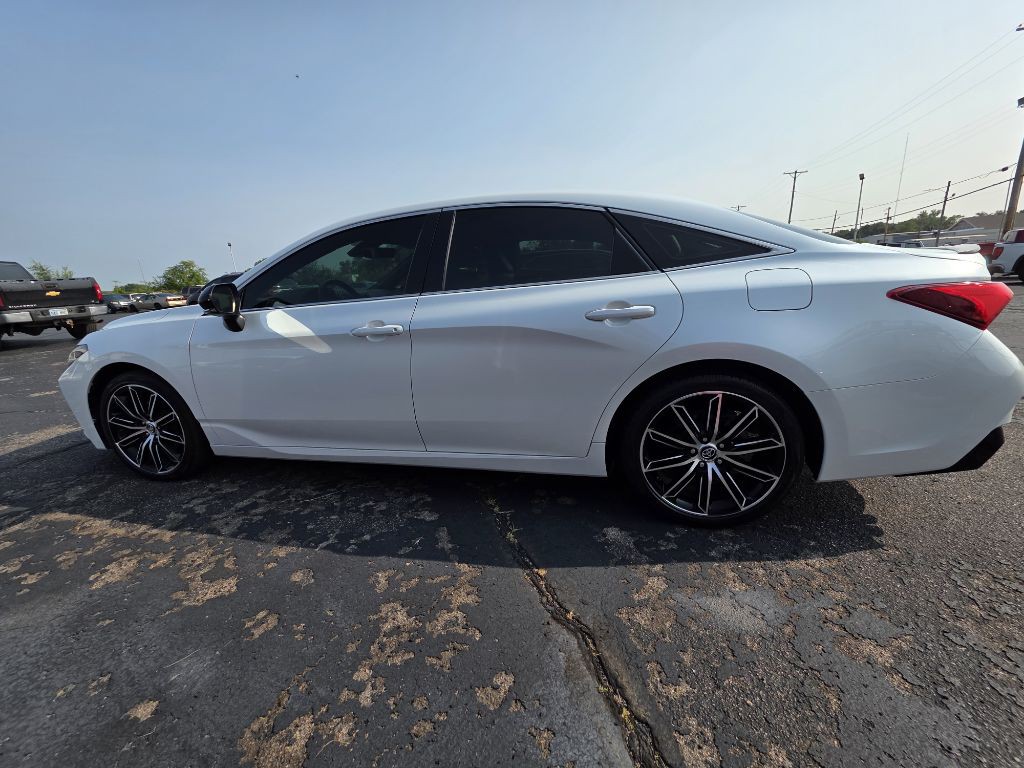 2019 Toyota Avalon Image 6