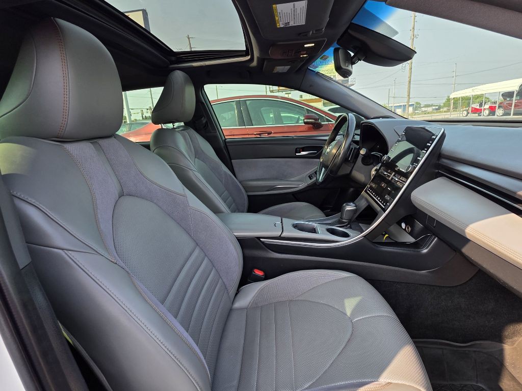 2019 Toyota Avalon Image 7