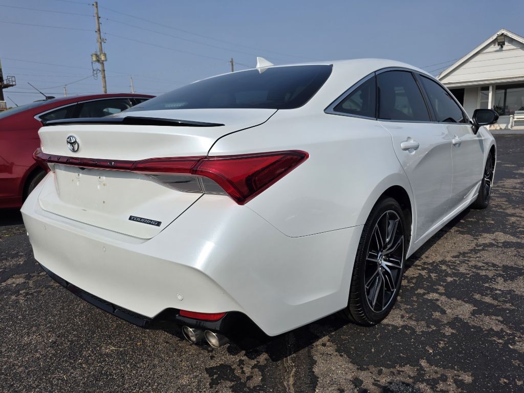 2019 Toyota Avalon Image 9