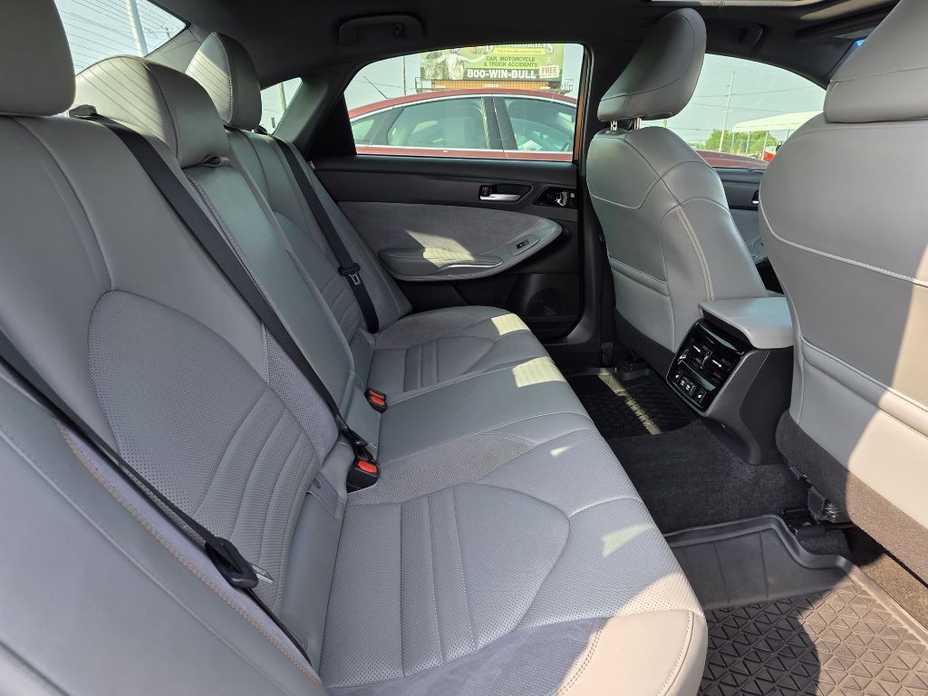 2019 Toyota Avalon Image 10