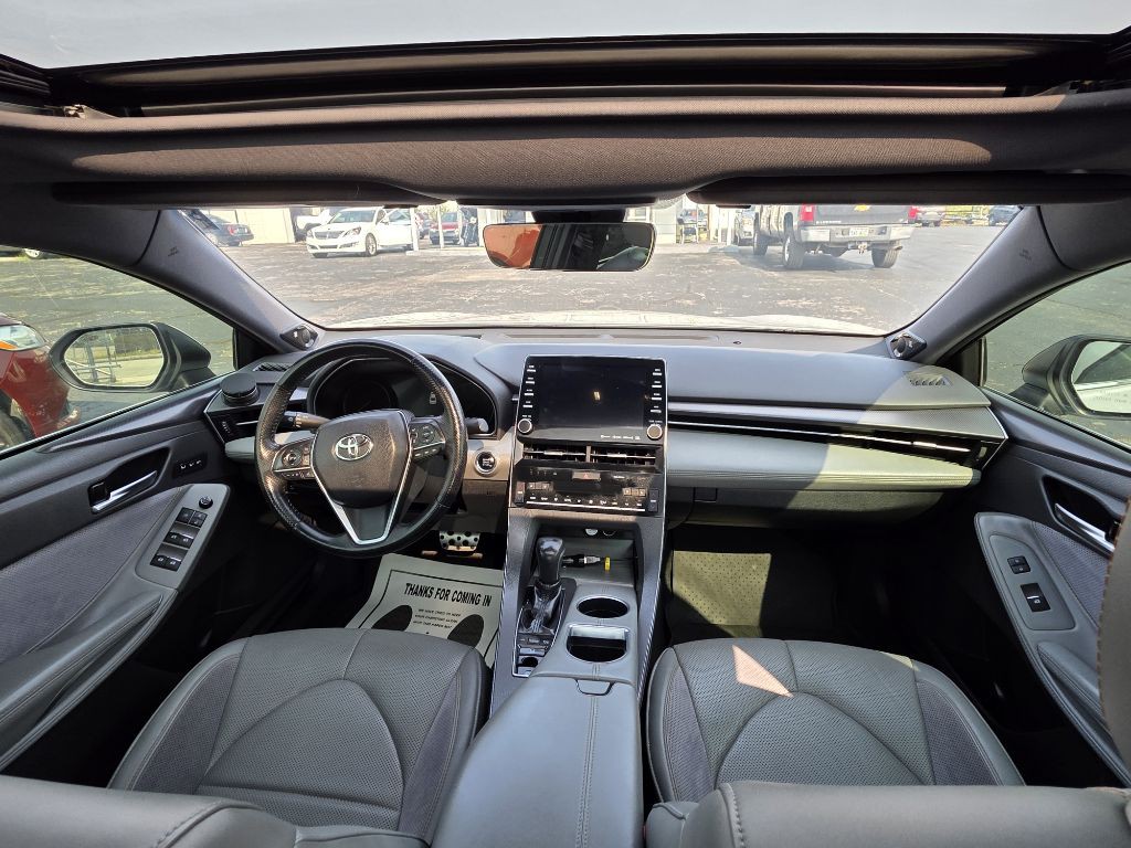 2019 Toyota Avalon Image 11