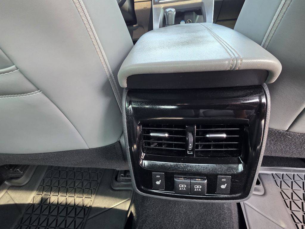2019 Toyota Avalon Image 12