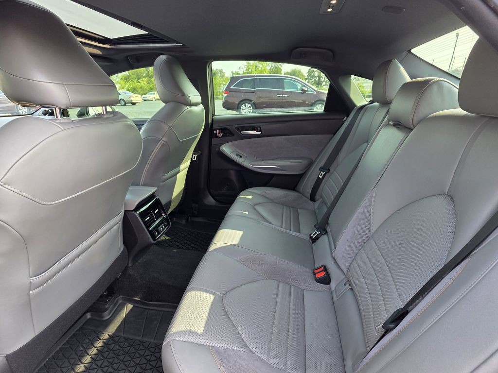 2019 Toyota Avalon Image 13