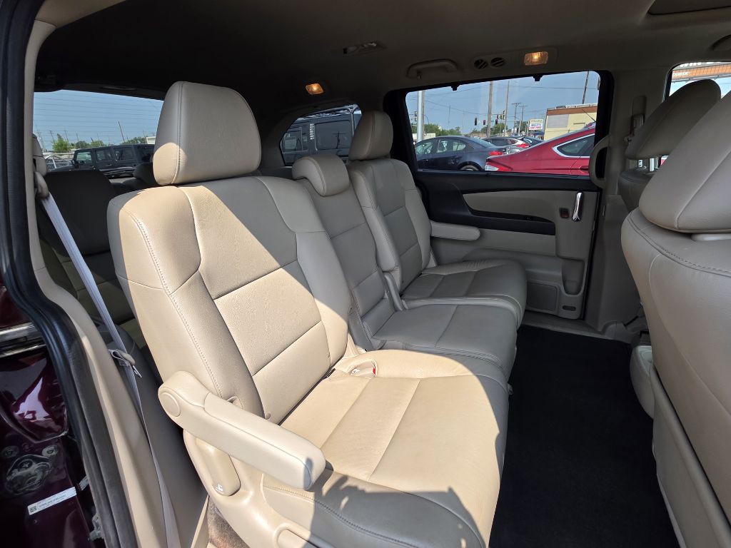 2014 Honda Odyssey Image 10
