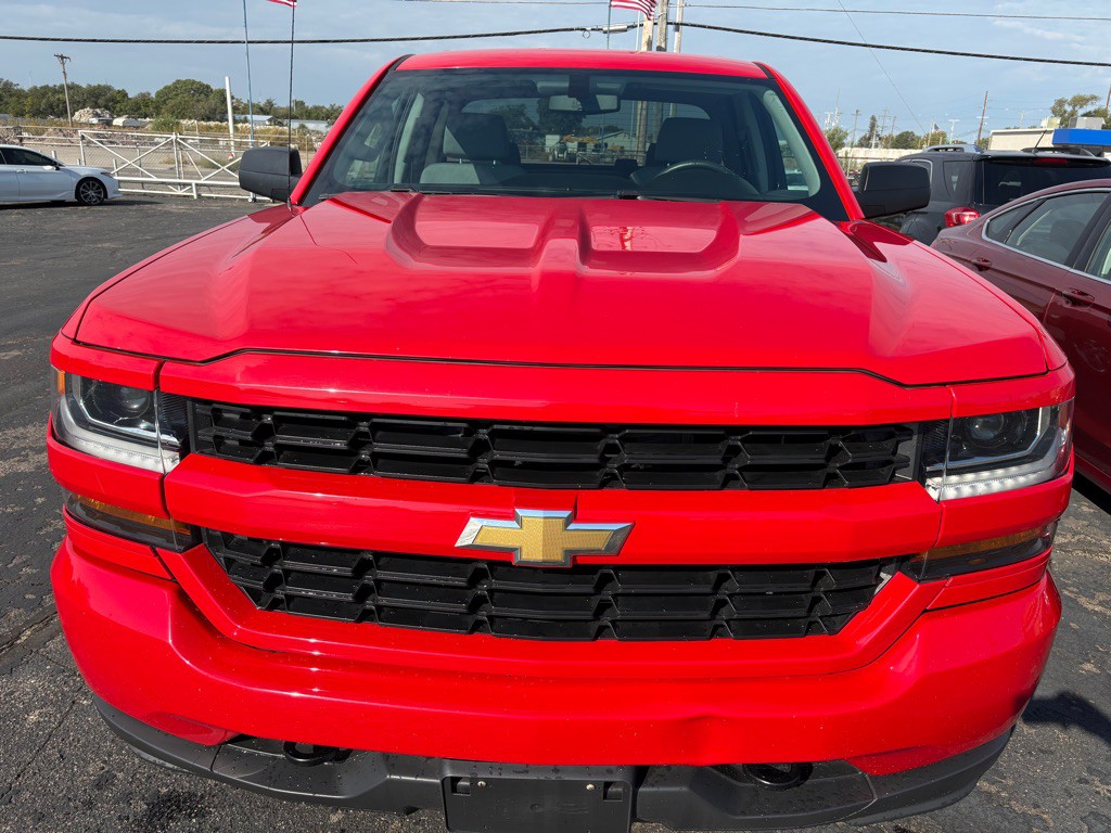 2017 Chevrolet Silverado 1500 Image 2