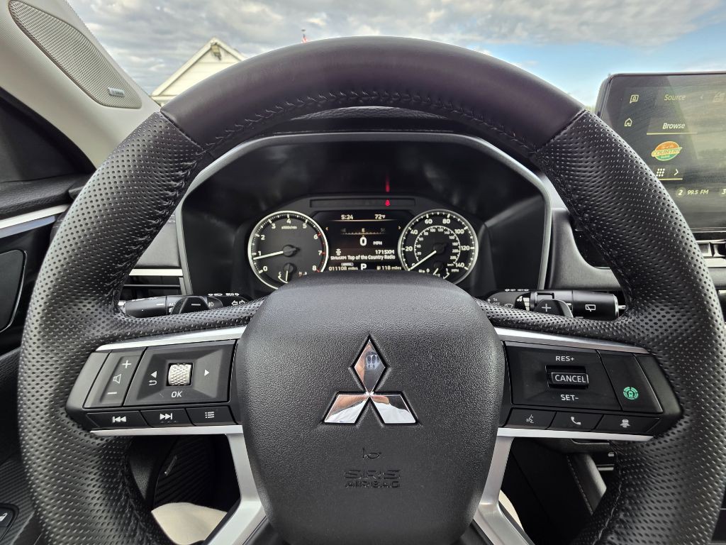 2025 Mitsubishi Outlander Image 20
